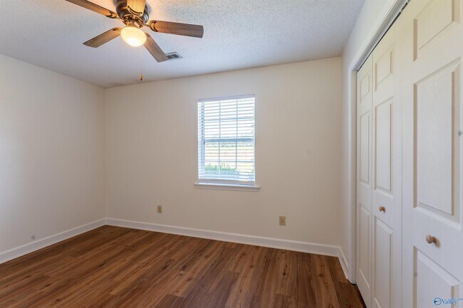 Building Photo - 896 Toney Rd