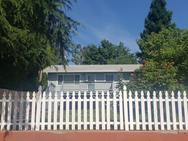 Building Photo - 3 br, 2 bath House - 179 Cedar Street