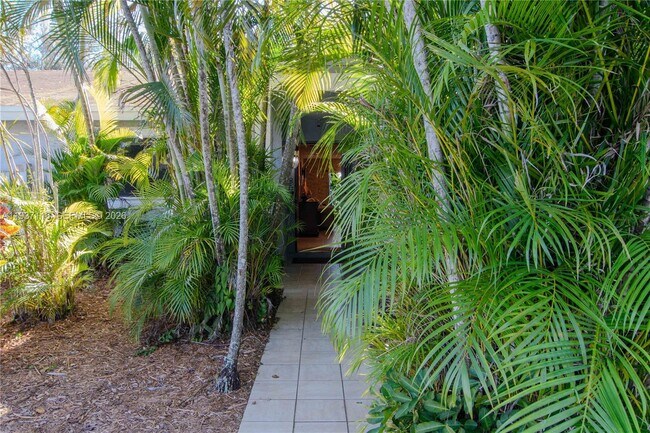 Building Photo - 8044 NW 41 Ct