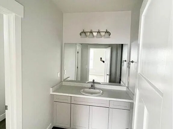 Building Photo - 938 W Coral Charm Way