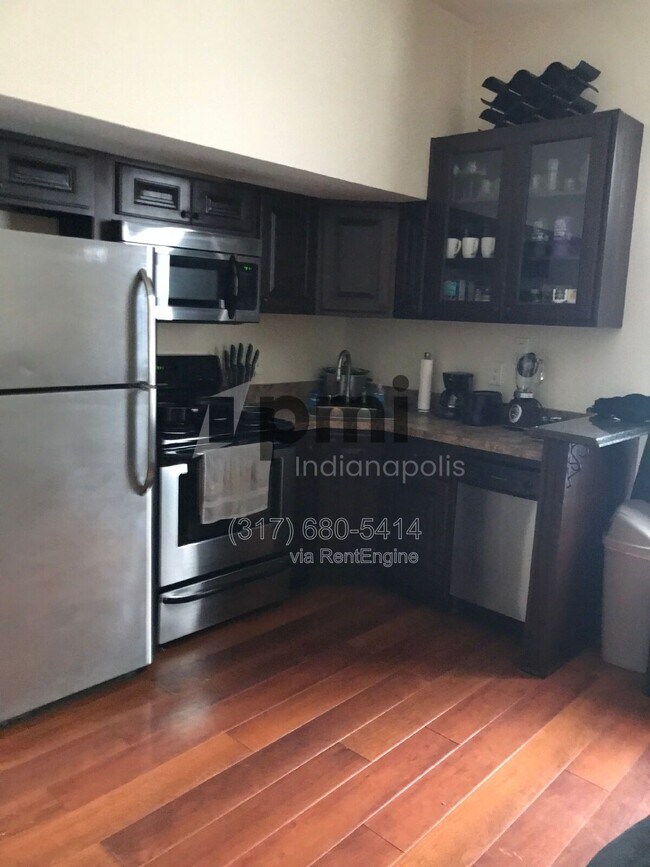 Building Photo - 406 N Delaware St