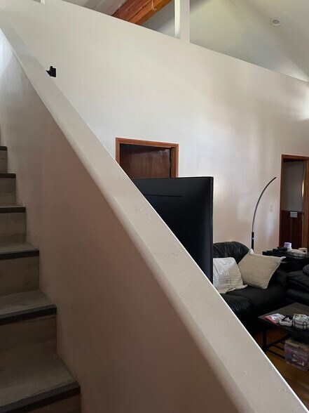 Building Photo - 4542 Aukai Ave