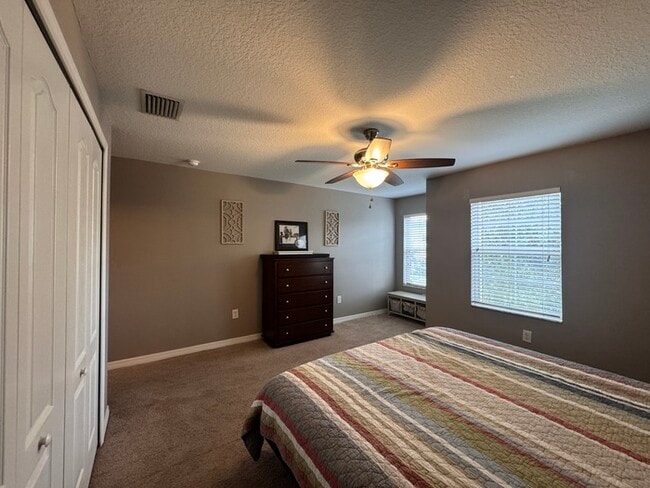 Building Photo - Summerfield Townhome
