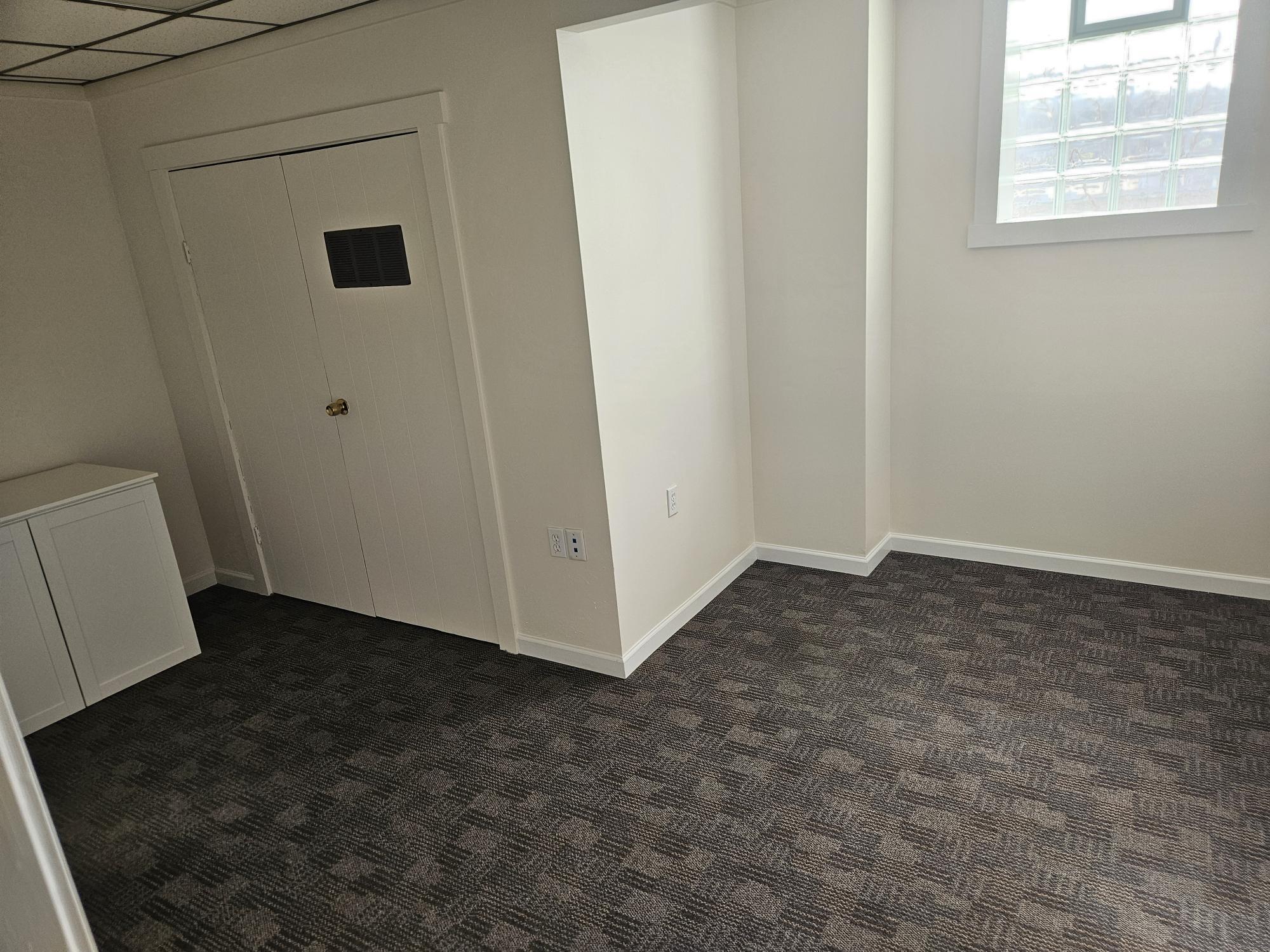 Building Photo - 19 W Water St