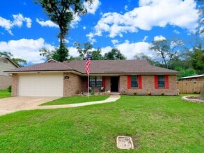 Building Photo - 3149 Lakeside Villa Rd