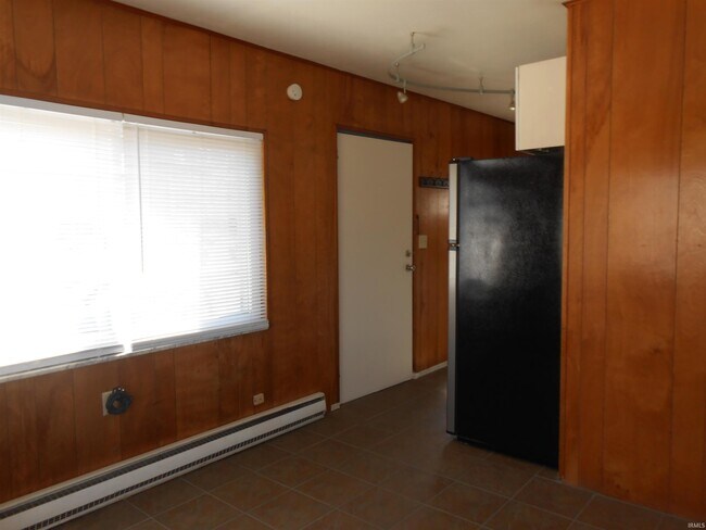 Building Photo - 339 S Lincoln St