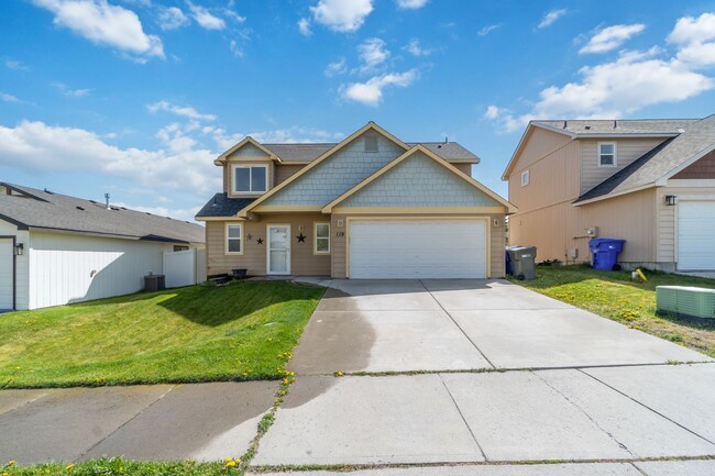 Building Photo - Spacious 3 Bed, 2.5 Bath Home in Spokane V...