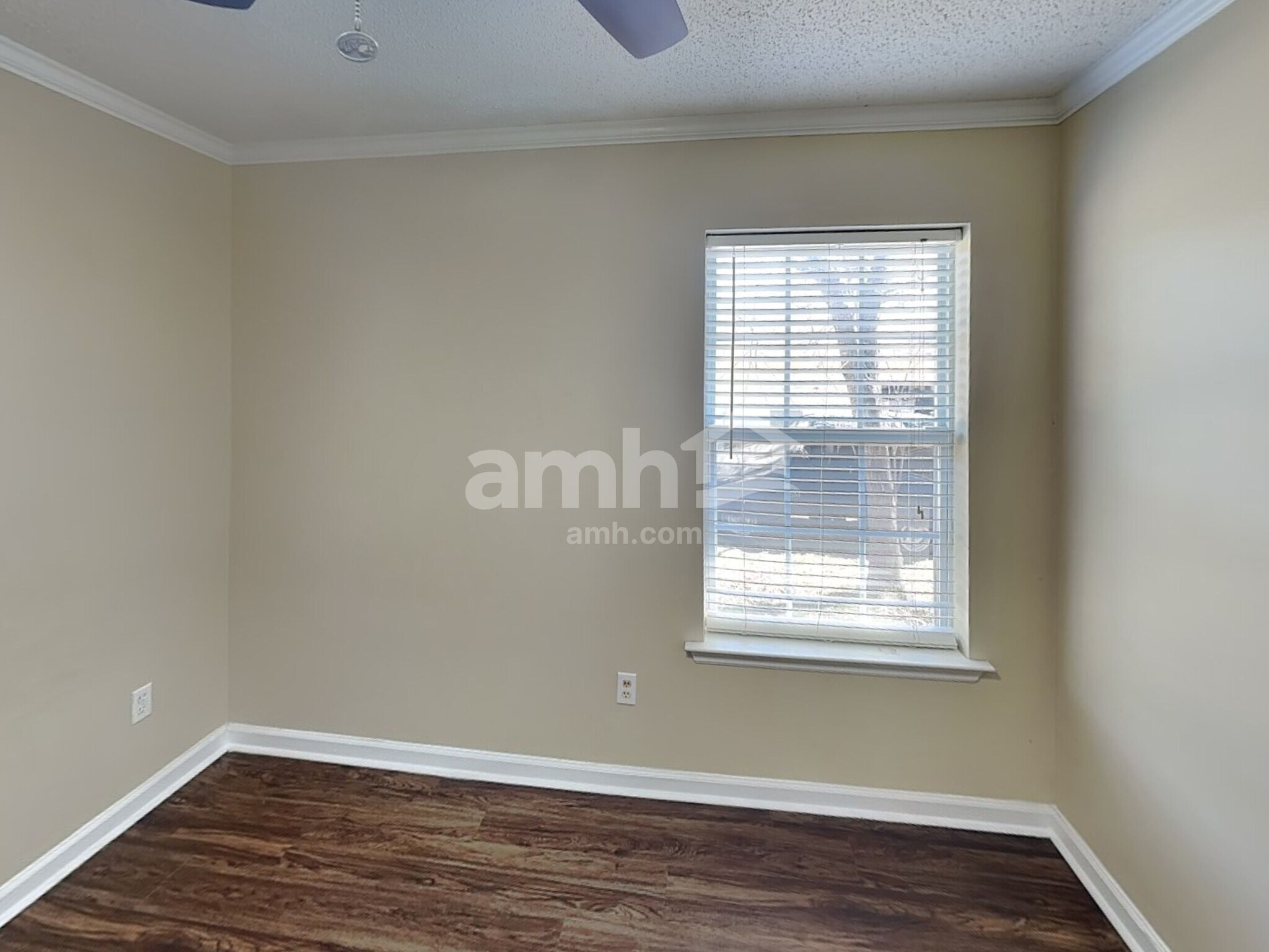 Building Photo - 2227 Joann Dr