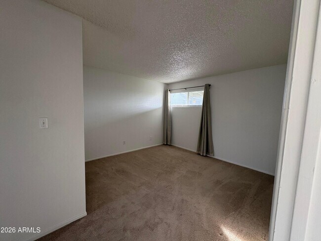 Building Photo - 7141 N 16th St