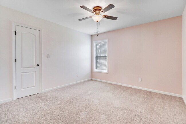 Building Photo - GORGEOUS 4 BR, 2.5 BA *OLDE MILL CREEK in Goldsboro* PIKEVILLE SCHOOLS