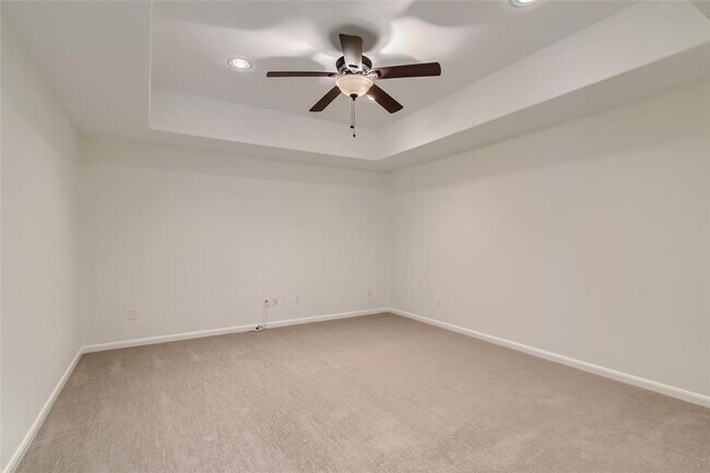 Building Photo - 12609 Calistoga Way