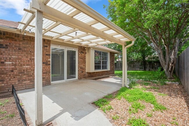 Building Photo - 1212 Dunstan Dr