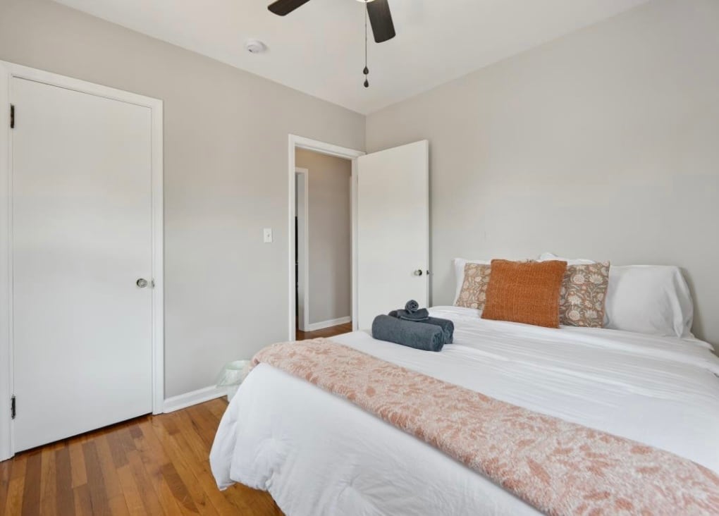 Building Photo - 100 S Ann Arbor St