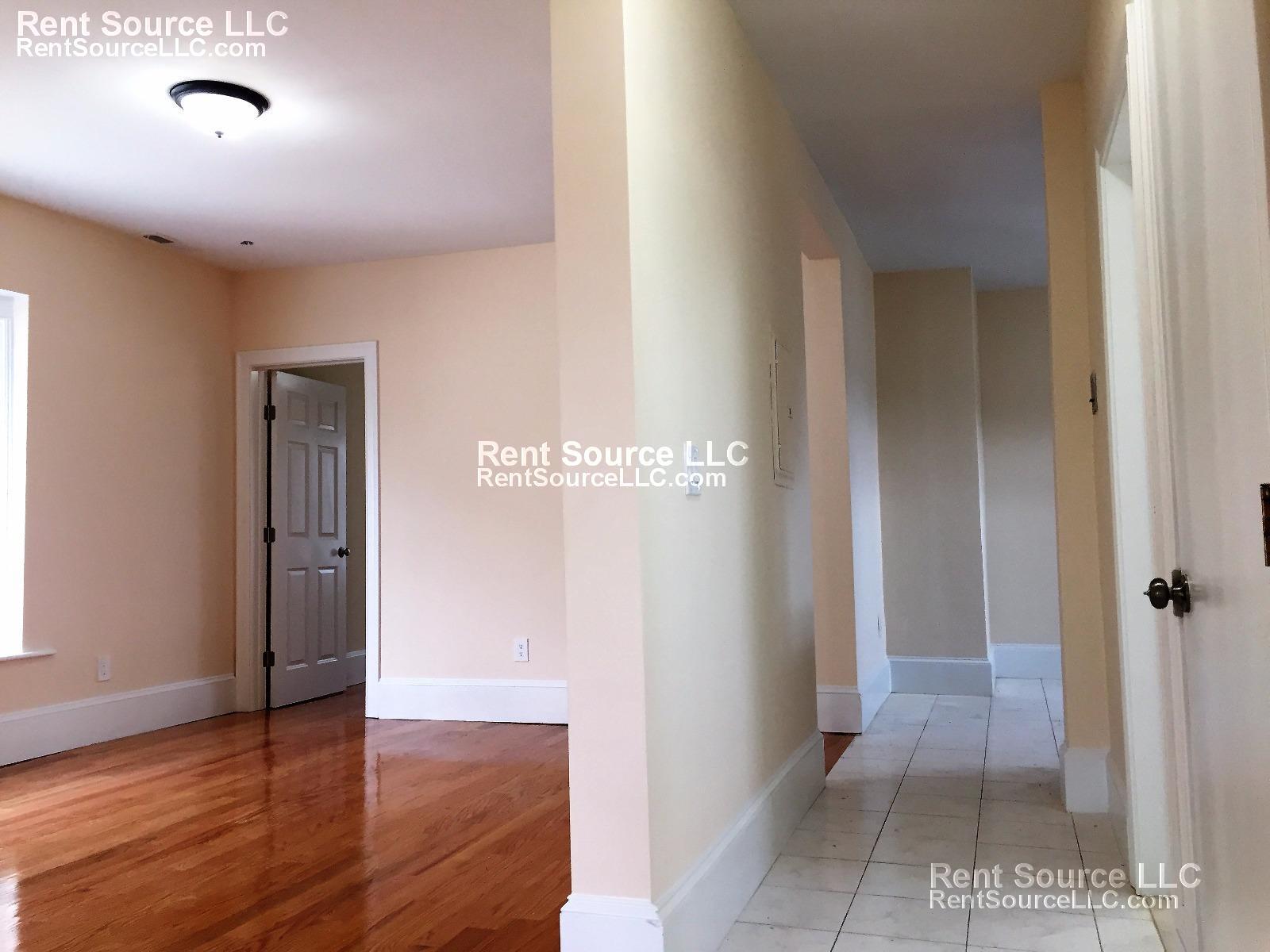 Building Photo - 24 Willard Ave