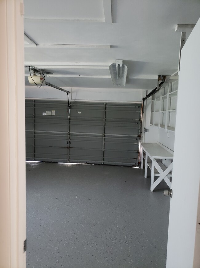 Building Photo - 8060 Canterbury Cir