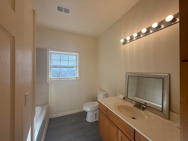 Building Photo - 11 Immokalee Dr