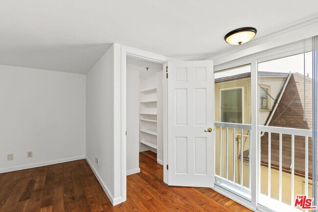 Building Photo - 25 Arcadia Ter