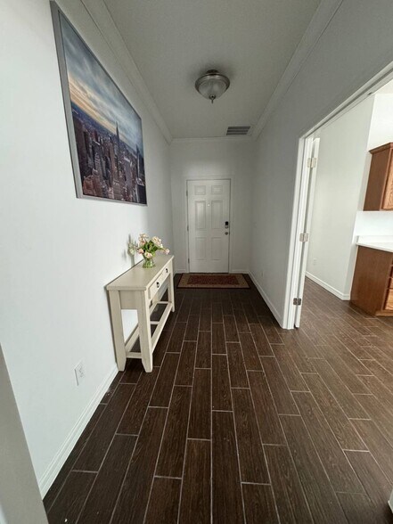 Building Photo - 6336 Flat Lemon Dr