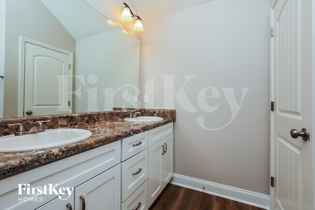 Building Photo - 1238 Catawba Way