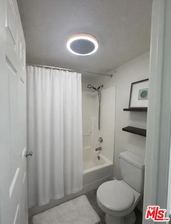 Building Photo - 2982 Briarwood Dr