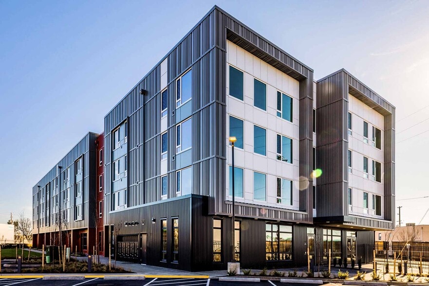 Primary Photo - The Jefferson Apartments