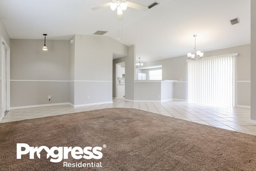 Building Photo - 2525 Mather Ln