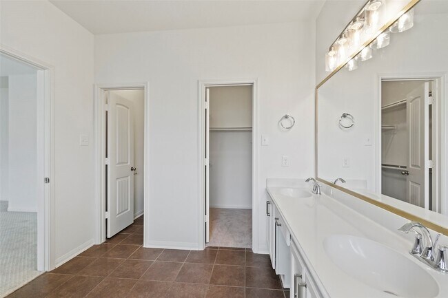 Building Photo - 12339 Ridgecrest Dr
