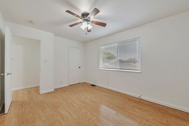 Building Photo - 2 Story Condo in Charry Plaza HOA