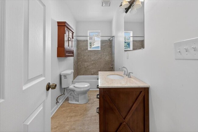 Building Photo - 2250 N Capitol Ave