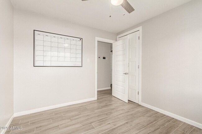 Building Photo - 501 E El Camino Dr