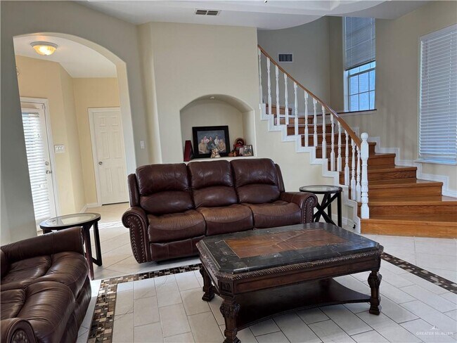 Building Photo - 25 Rhett Dr