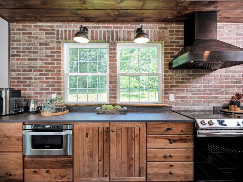 Building Photo - 3169 Spruce Cabin Rd