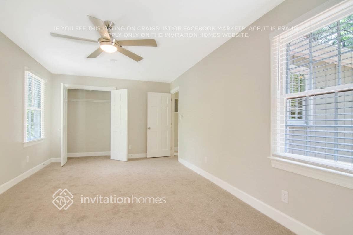 Building Photo - 5808 Heatherbrook Cir