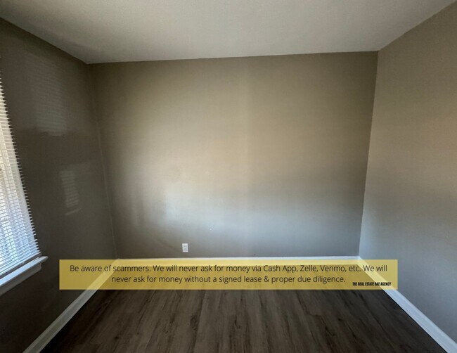 Building Photo - 10135 Cabot Dr