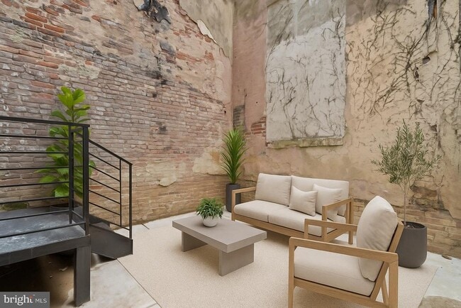 Building Photo - 1432 Ogden St