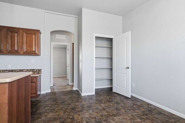 Building Photo - "Spacious 4-Bedroom Oasis with 2 Full Baths on Mount Rainier Ave, Las Vegas – Your Perfect Retrea...