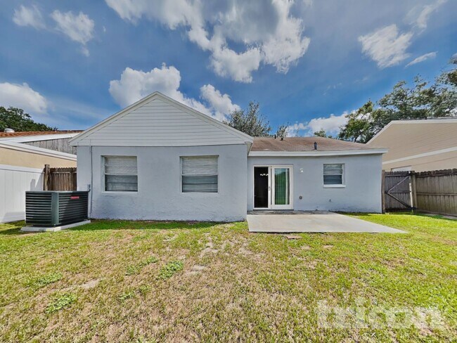 Building Photo - 4051 Forecast Dr