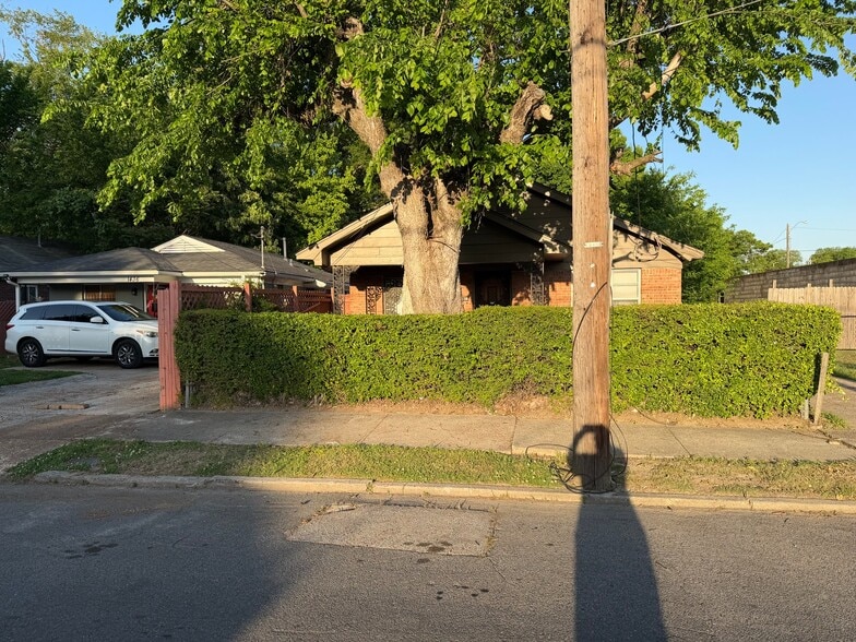 Building Photo - 1432 Boxwood St