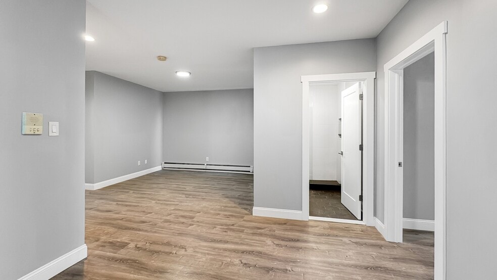 Building Photo - 97 Reservoir Ave