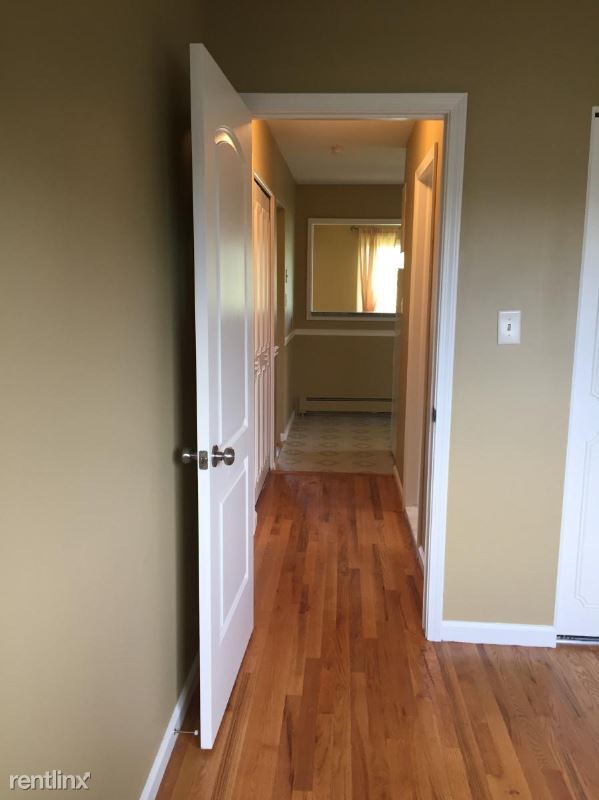 Building Photo - 100 W Hickory Grove Rd