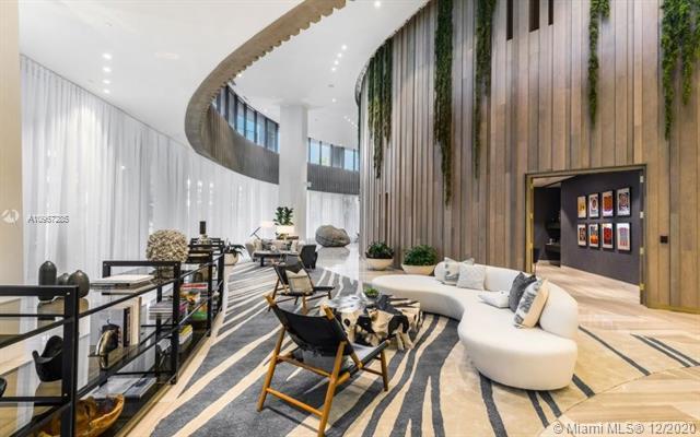 Building Photo - 2831 S Bayshore Dr