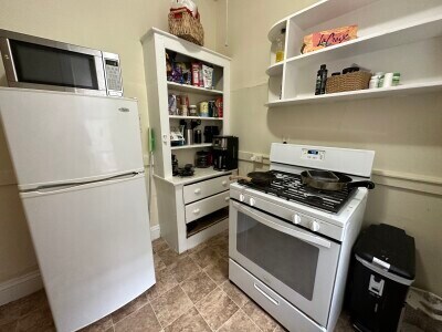 Building Photo - 83 Gordon St