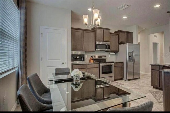 Building Photo - 8342 Enclave Way