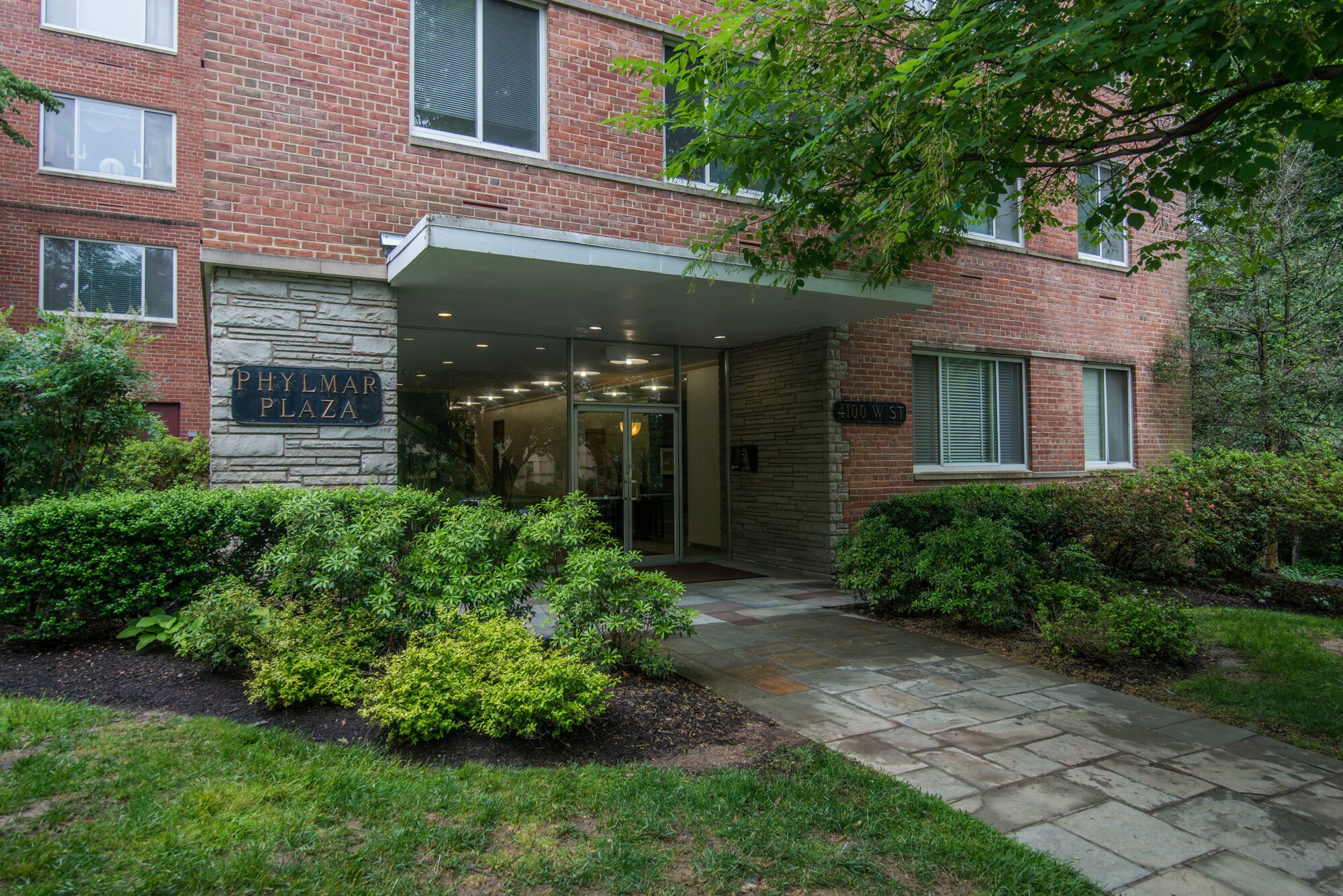 Art Deco Style in Park Setting - 4100 W St NW