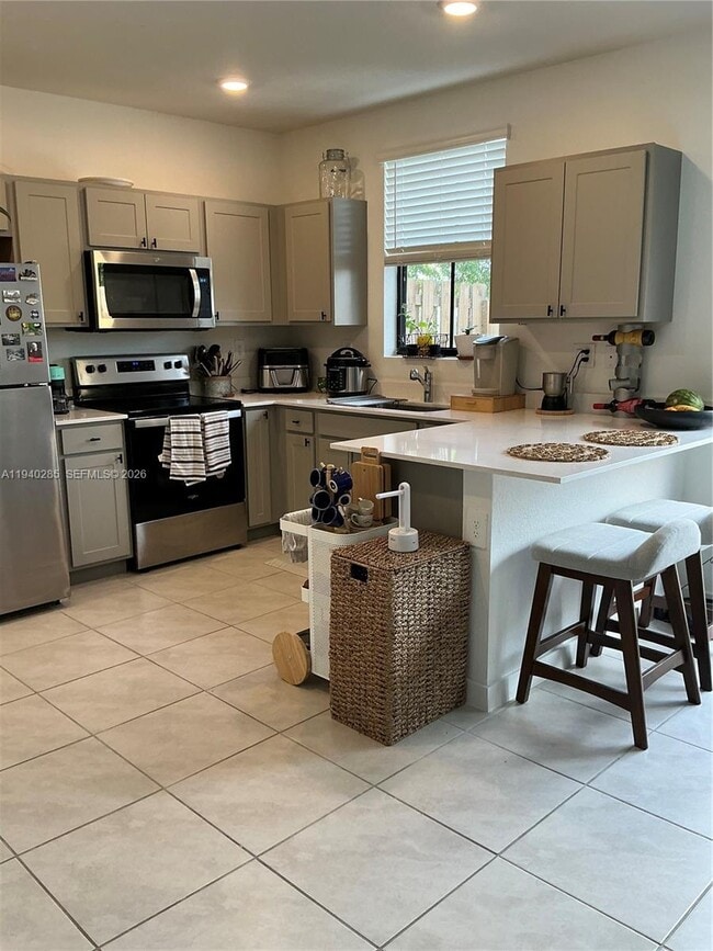 Building Photo - 466 NE 12th St