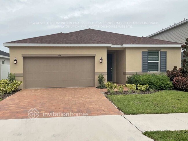 Building Photo - 613 Valri Park Dr
