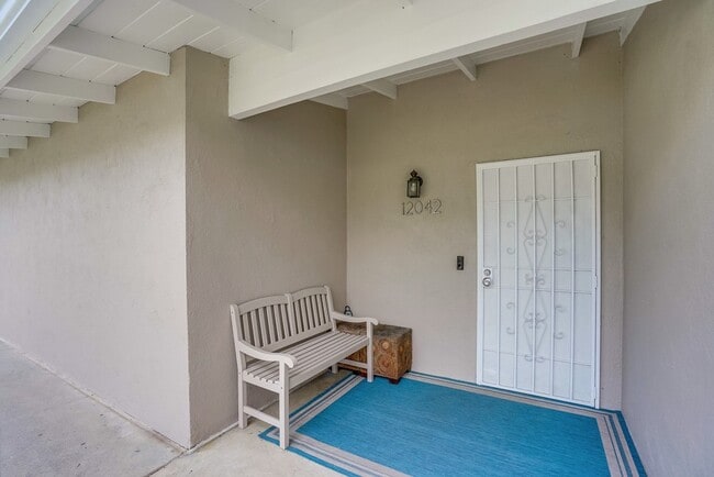 Building Photo - 12042 Sylvester St