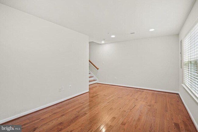 Building Photo - 23216 Scholl Manor Way