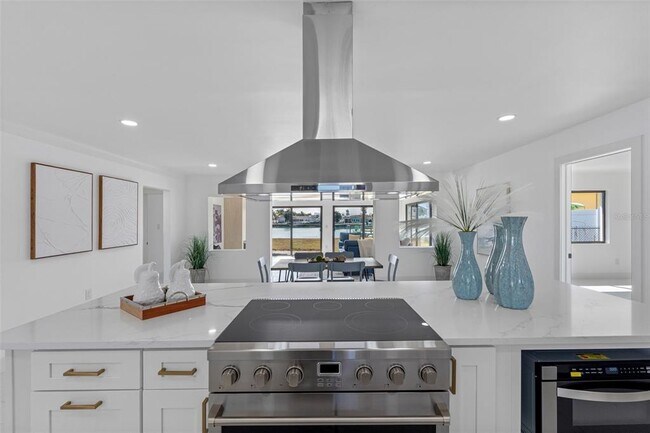 Building Photo - 475 115th Ave