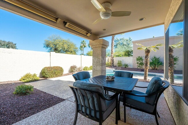 Building Photo - 10640 E Vogel Ave